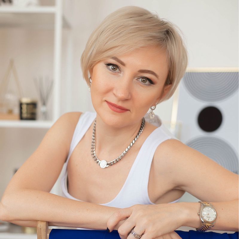 Анна Кирсанова