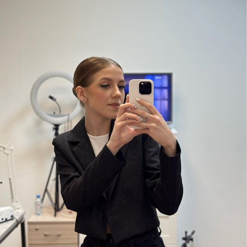 Полина