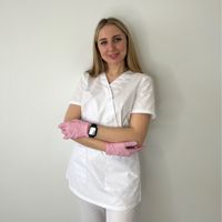 Анна Шаталова — маникюр комбинированный в Белгороде