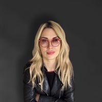 Юлия Кирова — маникюр без покрытия в Домодедово