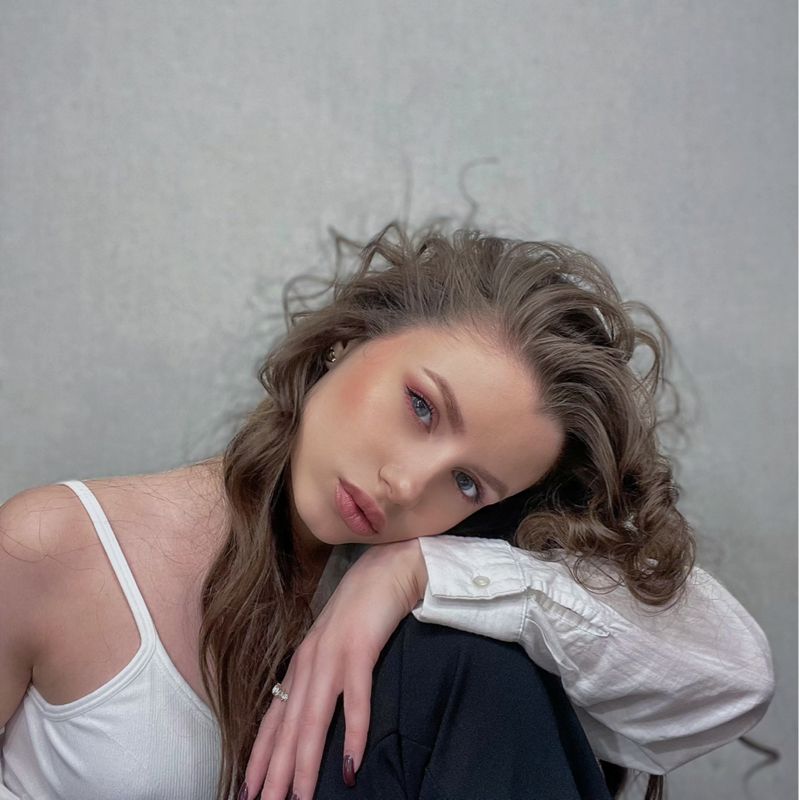 Алина