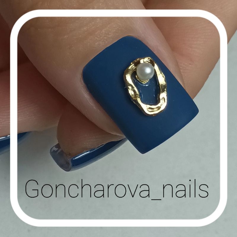 Goncharova_nails