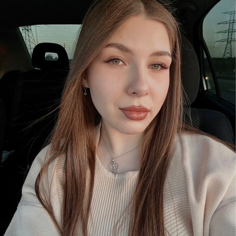Полина