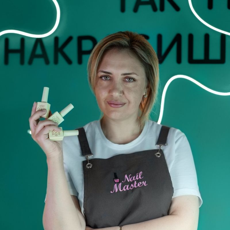 Елена Корчуганова