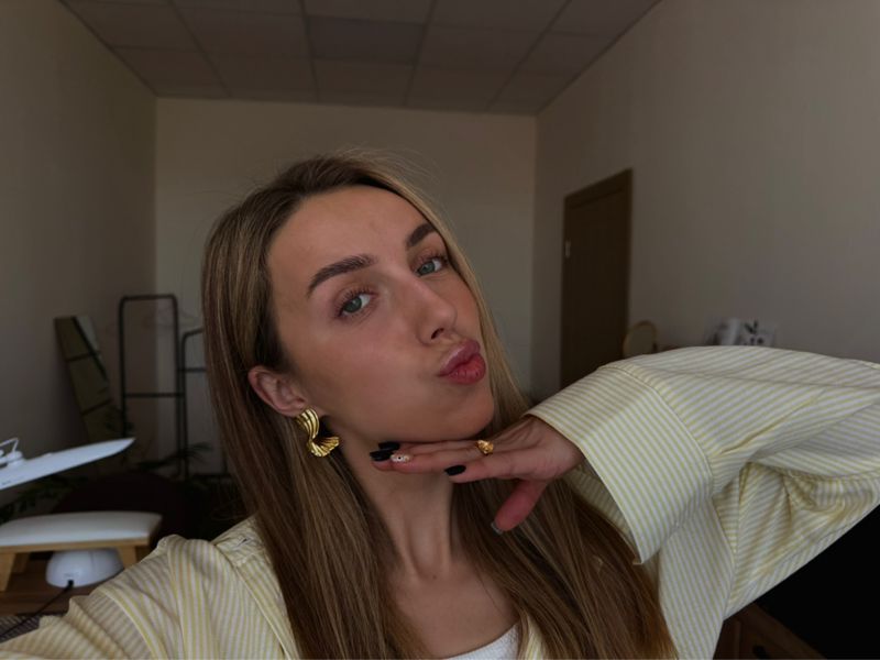 Асабина Полина