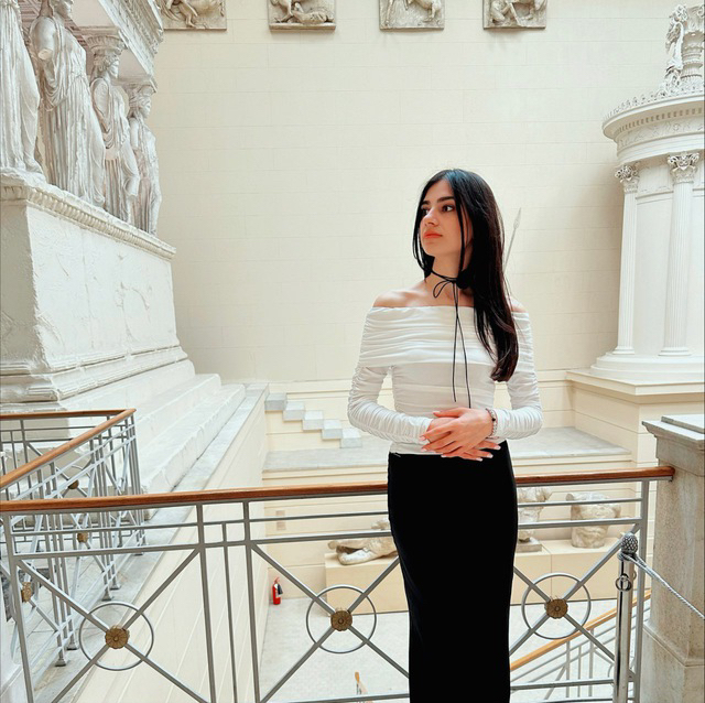 Анна Тосниян