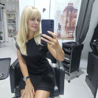 Олеся Валли — мытьё головы во Владивостоке