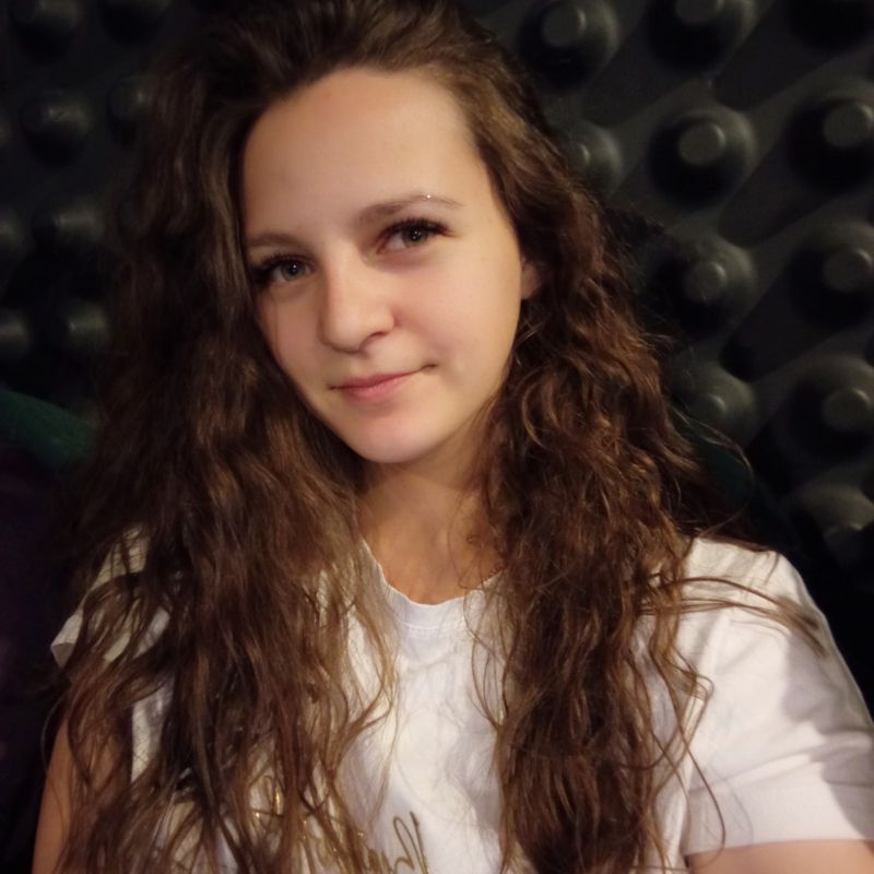 Елена Ушакова