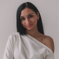 Карина Торосян — оформление бровей в Волгограде