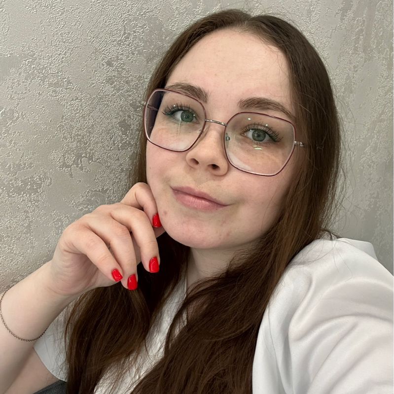 Елена Султанова