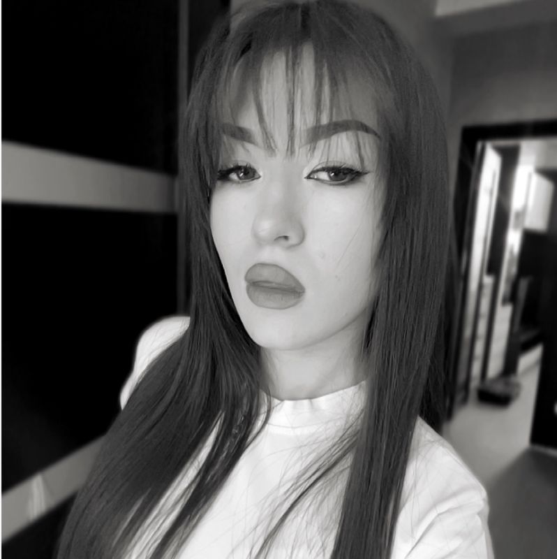 Елена Комарова