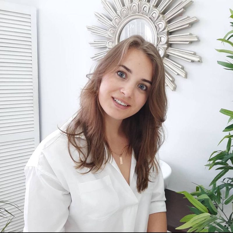 Полина