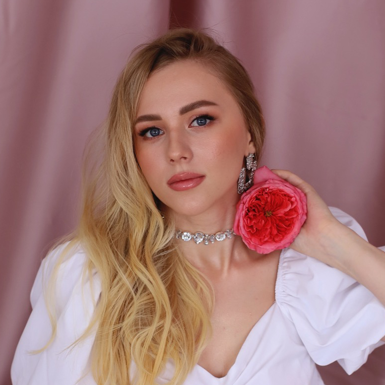 Алена Чернышова