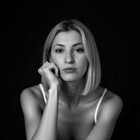 Анастасия Петренко — японский маникюр в Магнитогорске