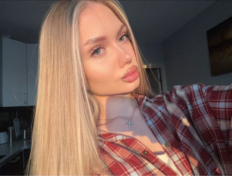 Полина
