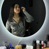 Асель — коррекция бровей в городе Магадан