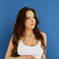 Майя — маникюр комбинированный в Чебоксарах