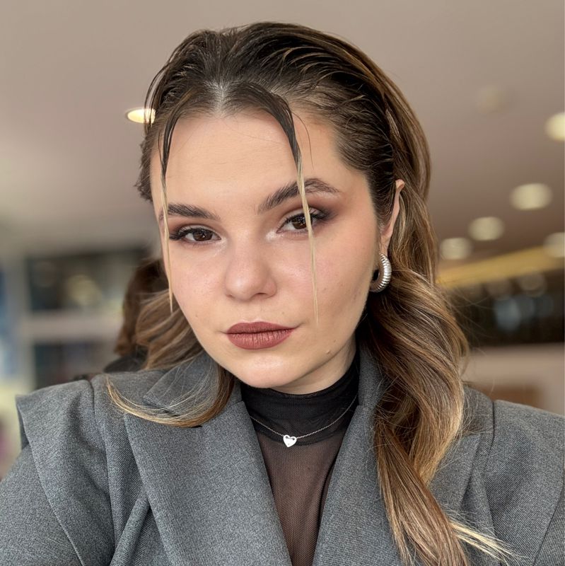 Полина