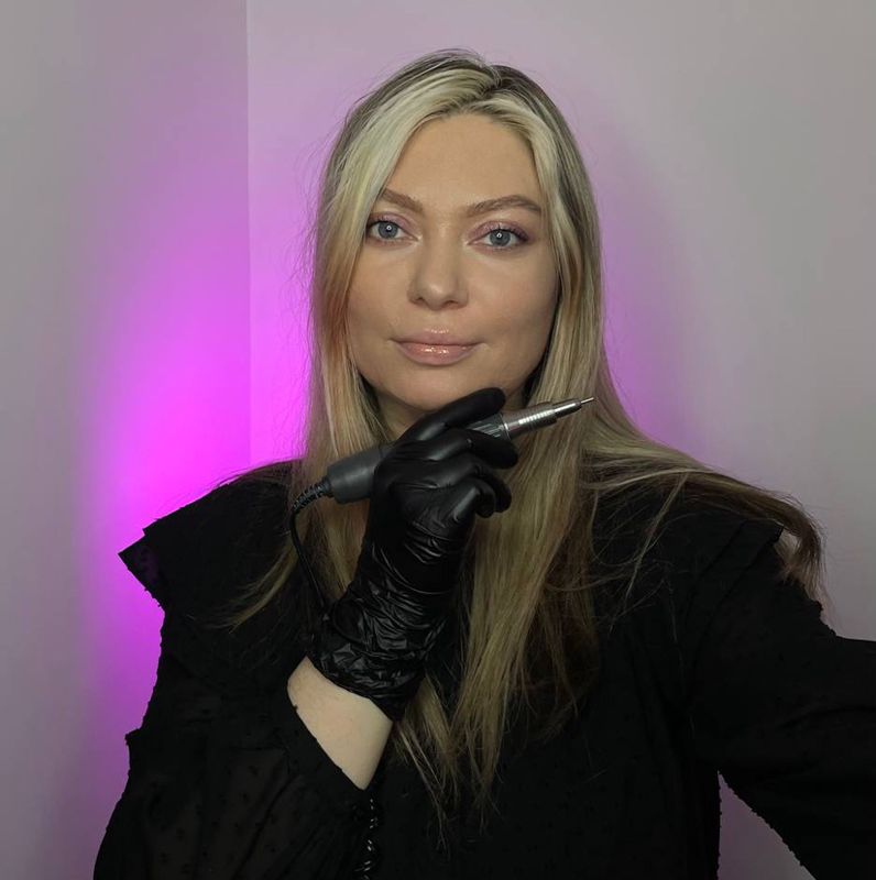 Анна Холкина