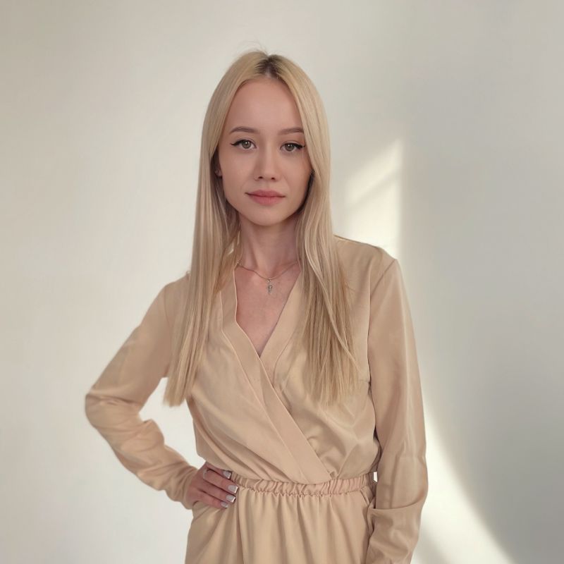 Сулейманова Влада
