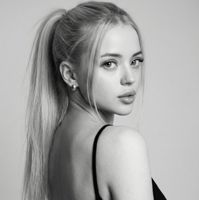 Марина Алтухова — маникюр без покрытия в городе Магадан