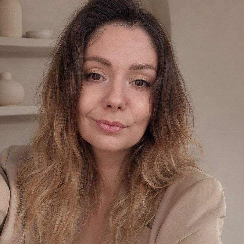 Анна Попова