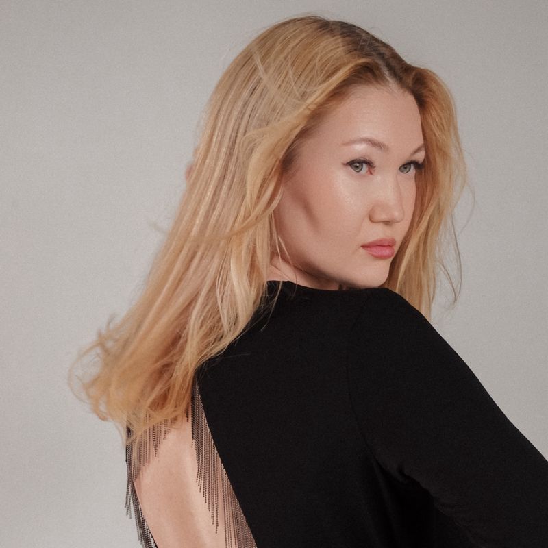 Лена Юмина