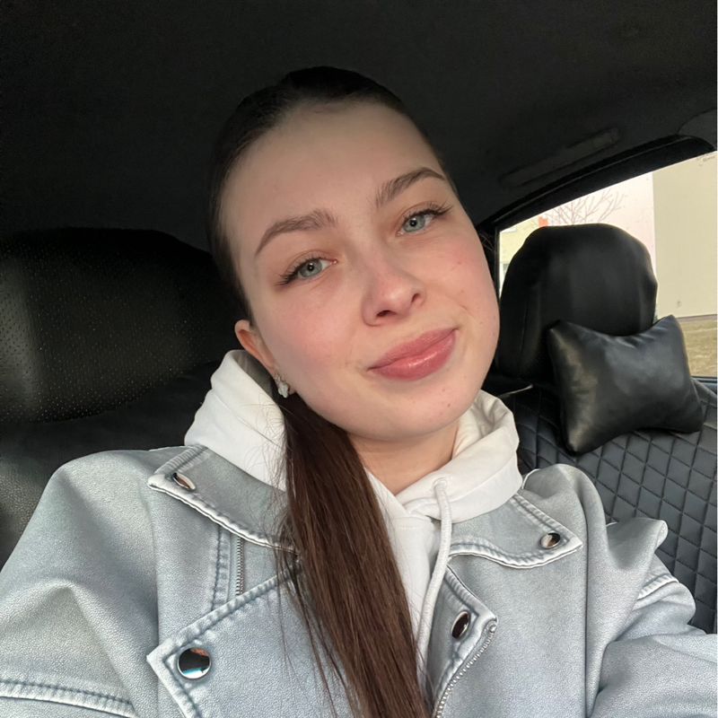 Полина