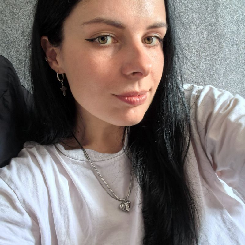 Яна