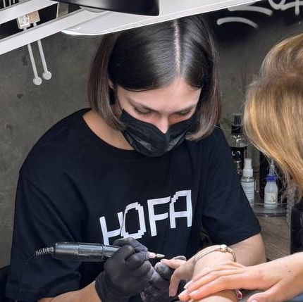 Анна h3llnails