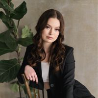 Анжелика — замена украшения пирсинга в Ижевске