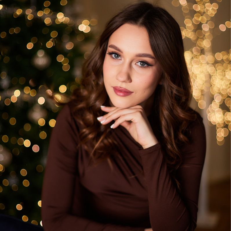 Полина