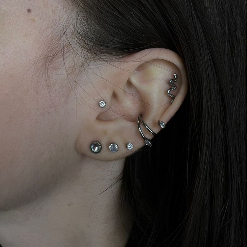 Kris piercing