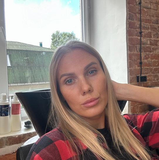 Лена Лошакова