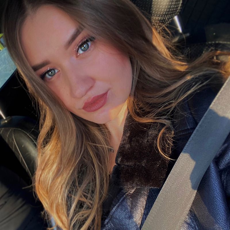 Алёна Жукова
