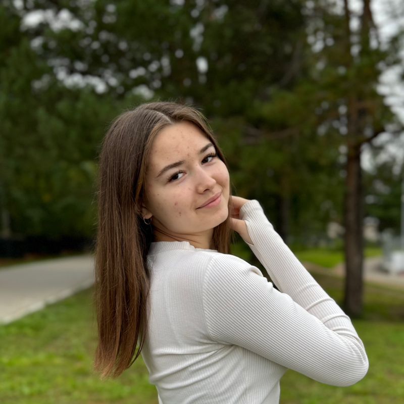 Яна Соловьева