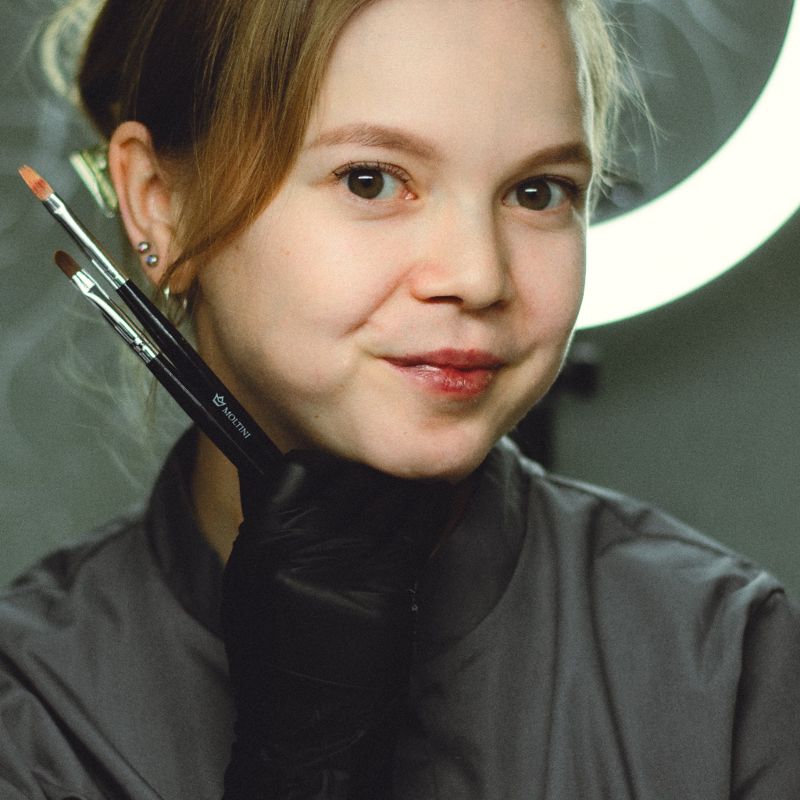 Лена Морозова