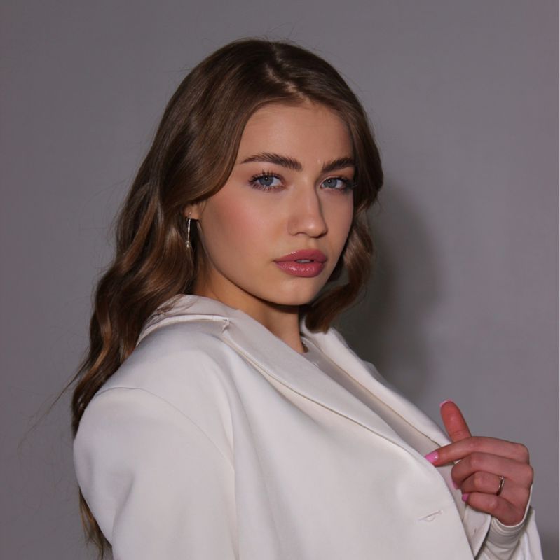 Анна