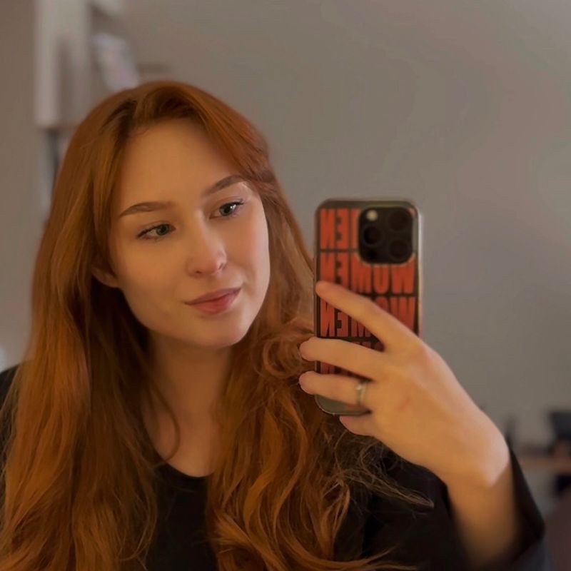 Аникеева Светлана