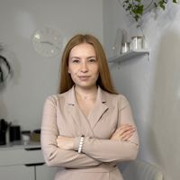 Яна Голикова — стрижка женская длинная в Сыктывкаре