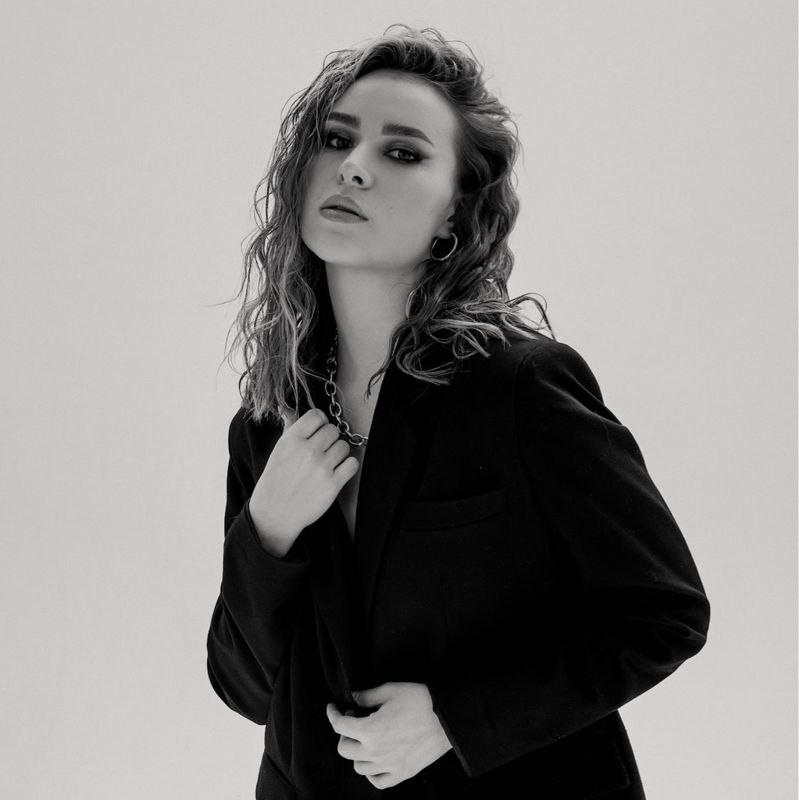 Ирина Арзамасова