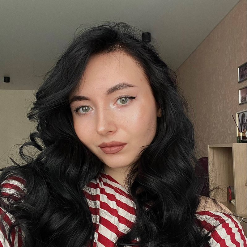 Диана Комарова