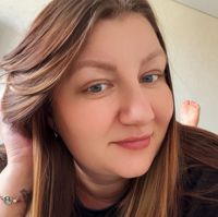 Ирина — педикюр с покрытием в Мурино
