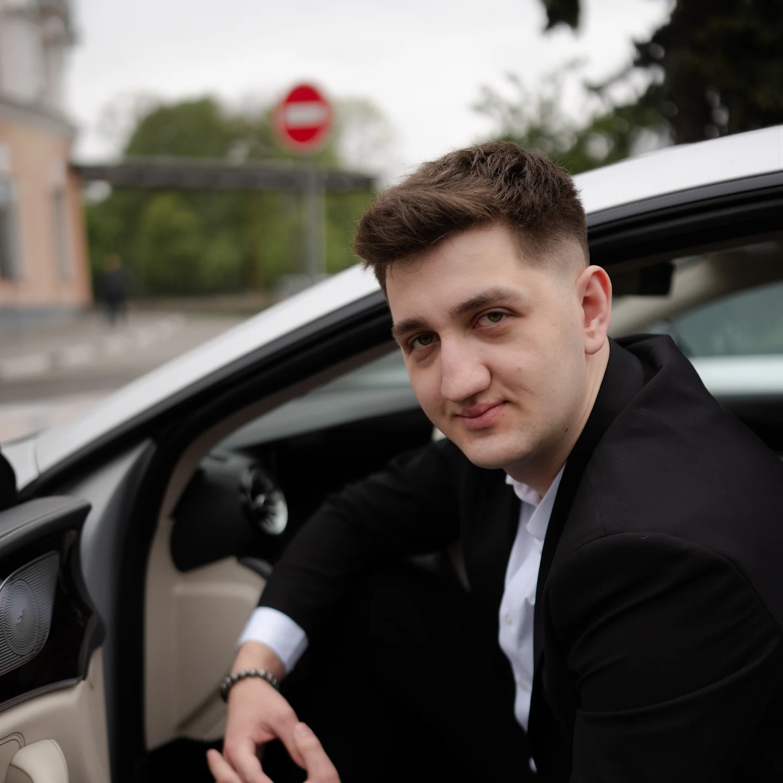 Барбер Артур Ходжаев