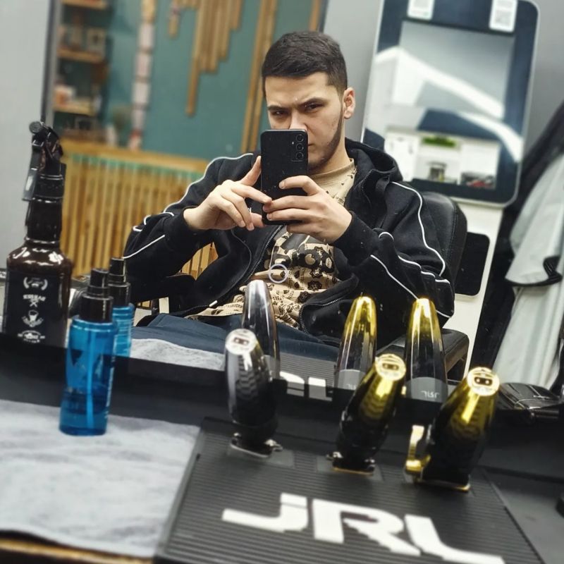 Даян.