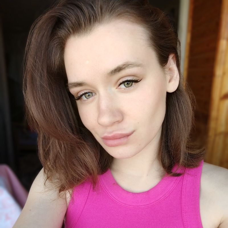 Александра Стрельцова