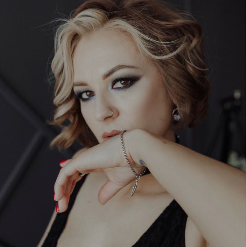 Калашникова Наташа