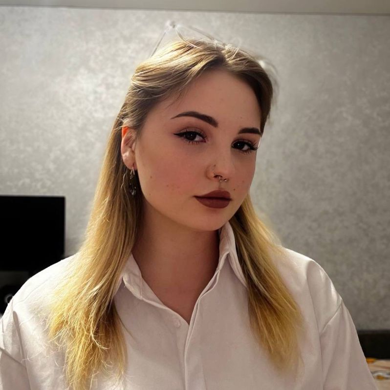 Полина