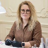 Сабина — коррекция наращенных ногтей в Рязани