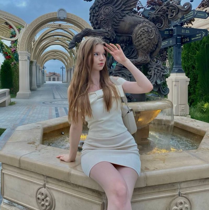 CrystalHoney